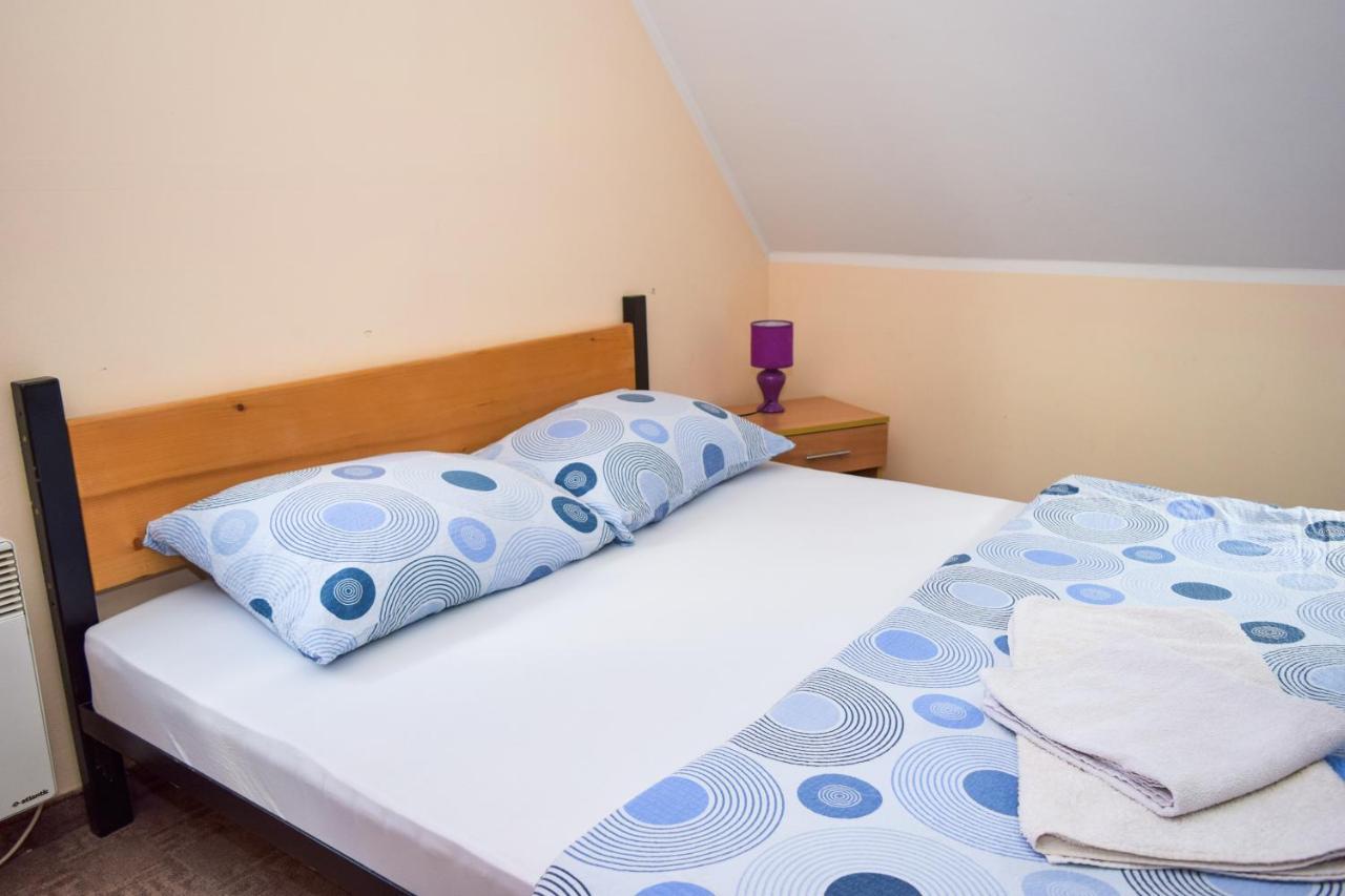 Sobe Sa Kupatilom Jajce Extérieur photo