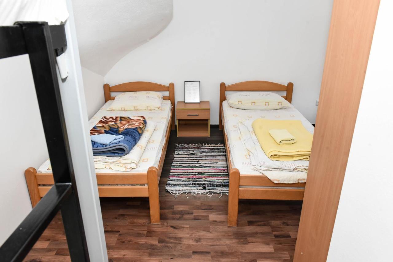 Sobe Sa Kupatilom Jajce Extérieur photo