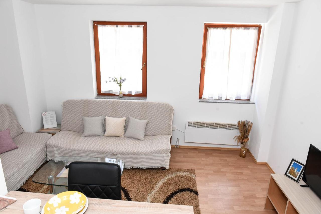 Sobe Sa Kupatilom Jajce Extérieur photo