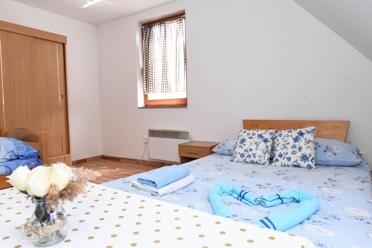 Sobe Sa Kupatilom Jajce Extérieur photo