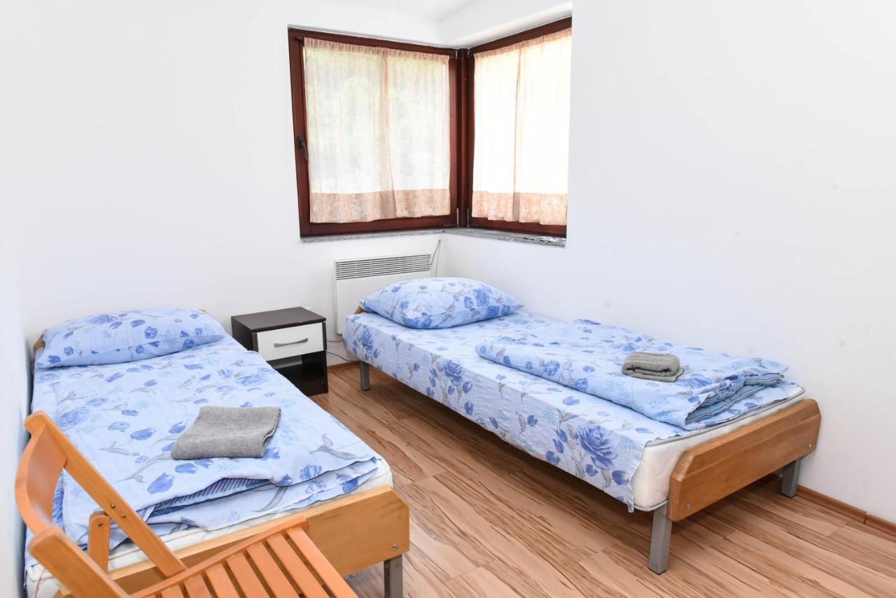 Sobe Sa Kupatilom Jajce Extérieur photo