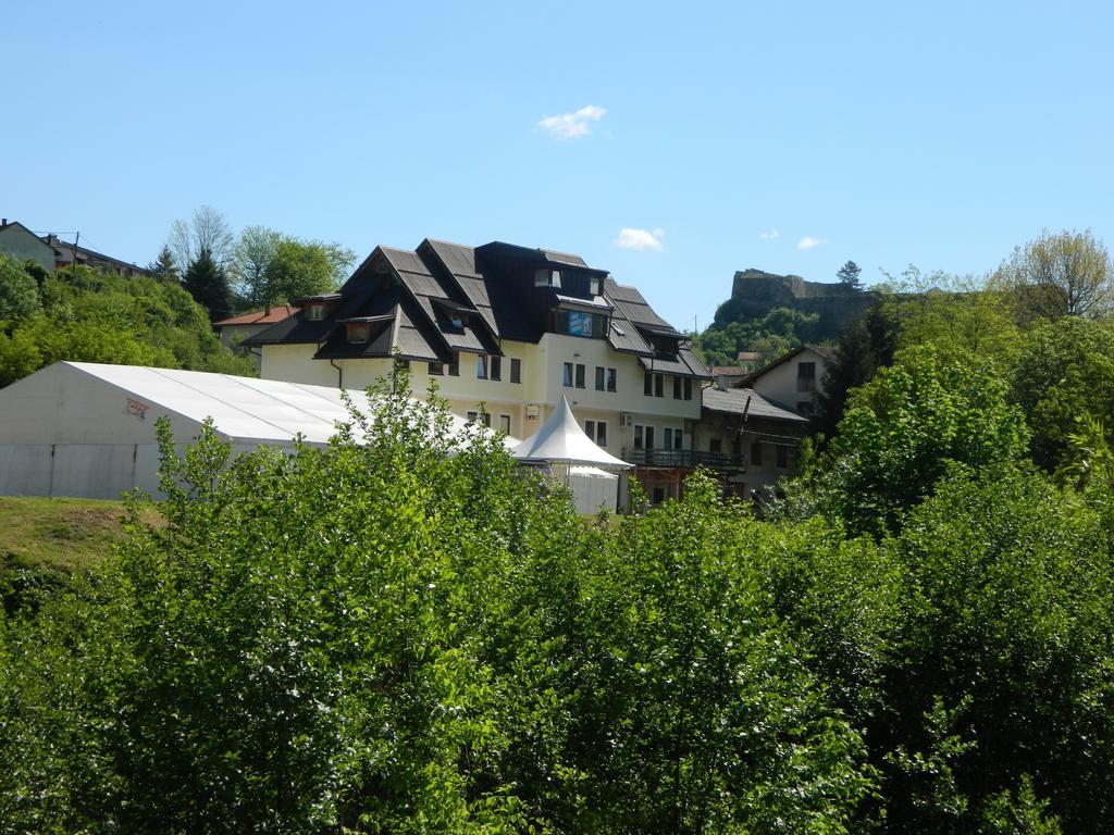 Sobe Sa Kupatilom Jajce Extérieur photo