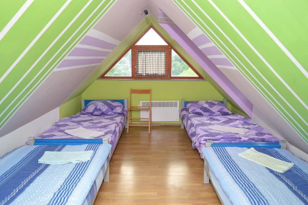 Sobe Sa Kupatilom Jajce Extérieur photo