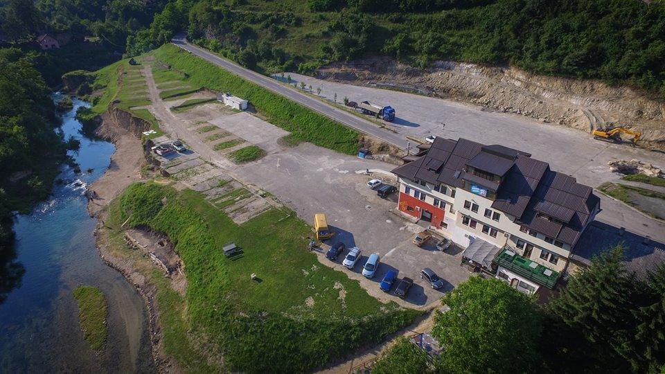 Sobe Sa Kupatilom Jajce Extérieur photo