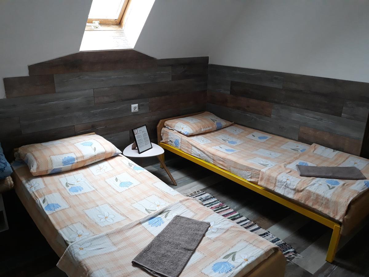 Sobe Sa Kupatilom Jajce Extérieur photo