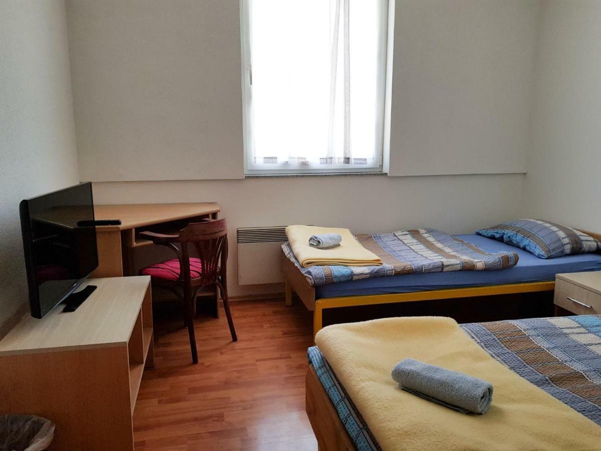 Sobe Sa Kupatilom Jajce Extérieur photo