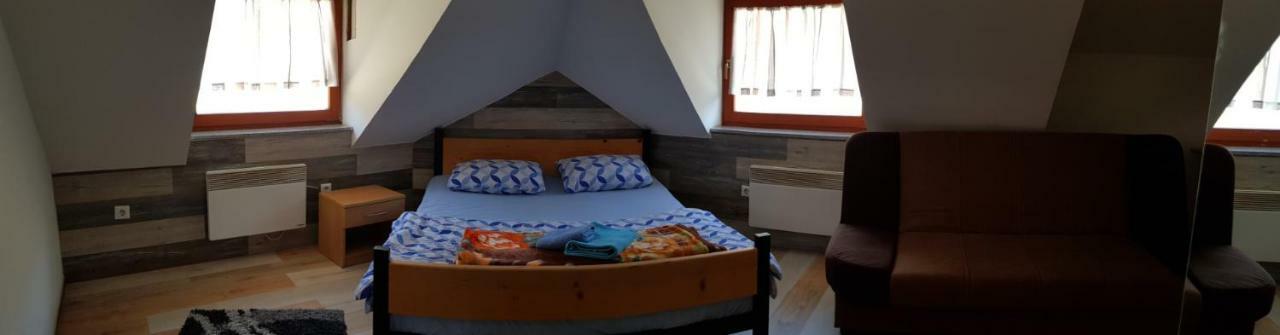 Sobe Sa Kupatilom Jajce Extérieur photo